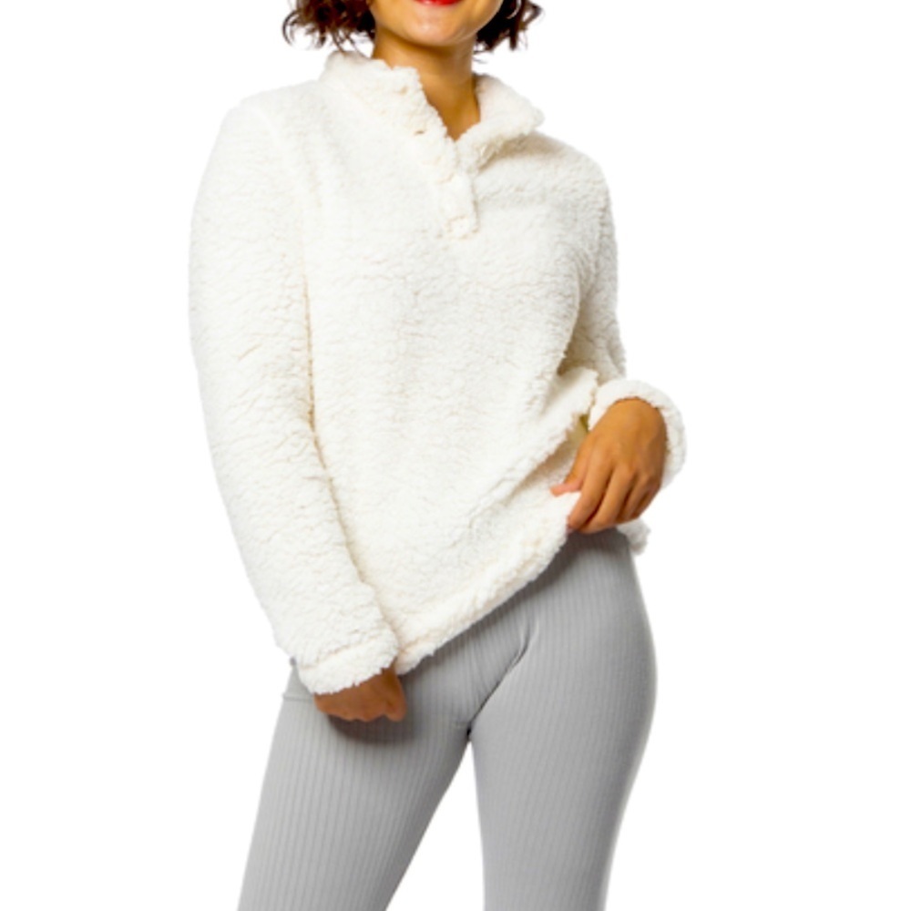 Style 5 fuzzy sherpa turtleneck pullover White
